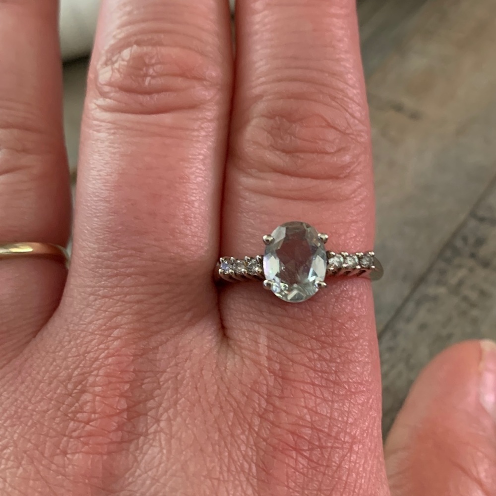 14k aquamarine and diamond ring